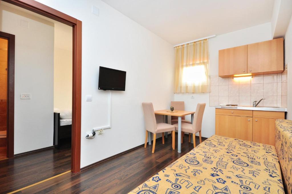 Apartment House Jerko Kastela Bagian luar foto